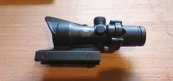 Imagen 2 de ACOG Trijcon 4x32 scope