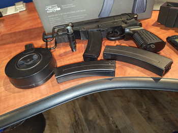 Afbeelding 3 van Tokyo Marui VZ-61