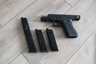 Image for Glock 18C full auto met extended magazine en case