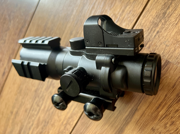 Imagen 2 de Theta Optics 4x32 met RMR reddot