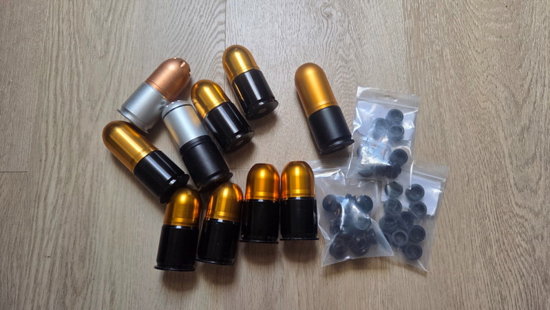 Image 1 for Bundle of 40mm grenades