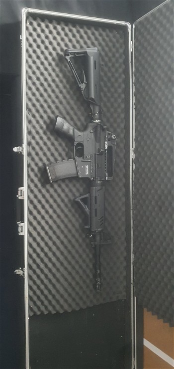 Afbeelding 2 van Strike systems carbine mx18 metal look + high cap mag