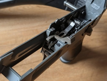 Afbeelding 5 van GHK SIG SG553 GBB Burst with accessoires and upgrades