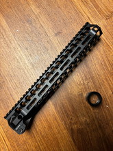 Image pour Fight Club Custom Rainier Arms 12" mlok rail