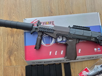 Image 5 for Lambda / Raptor SR-2M met 7 magazijnen, 2 suppressors en 1913 adapter