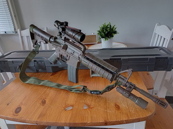 Afbeelding 2 van M4a1 (WA system) + accessories