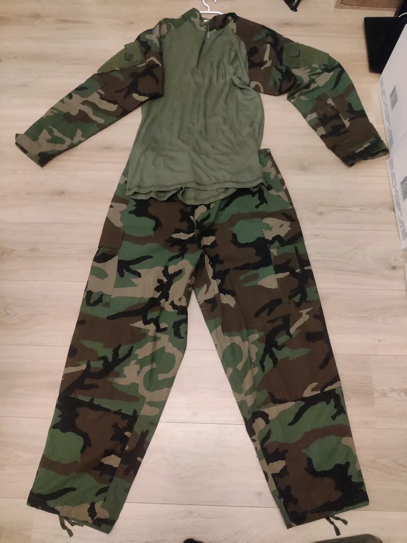 Image 1 for Nieuw True-Spec woodland broek en tshirt.