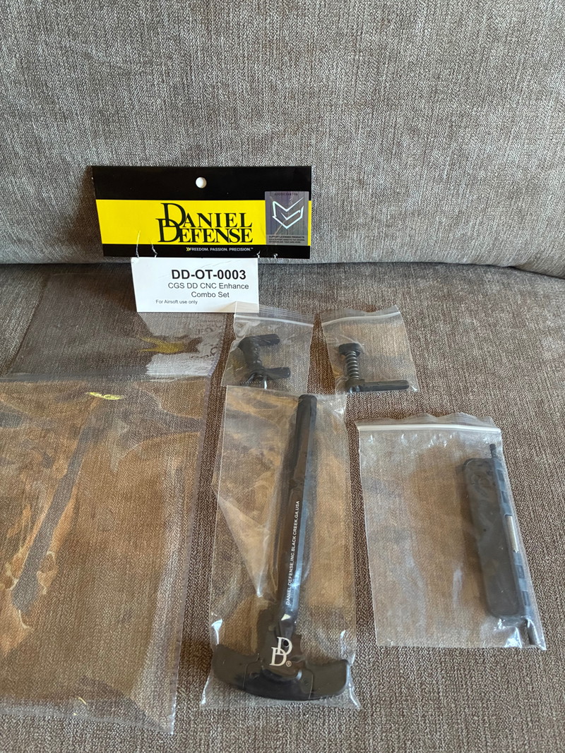 Image 1 for CYMA Daniel defense combot set GBBR CGS