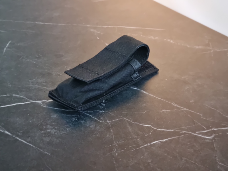 Afbeelding 1 van Side Arm Pistol magazijn pouch - zwart