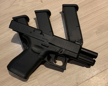 Bild 3 für Umarex/VFC Glock 19 Gen5 + 2 extra magazijnen