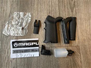 Afbeelding 2 van Magpul MIAD GEN 1.1 Grip Kit - TYPE 1 MAG520-BLK black