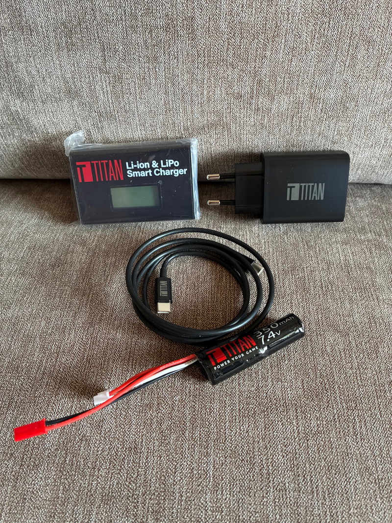 Image 1 for TITAN chargeur + batterie JST HPA