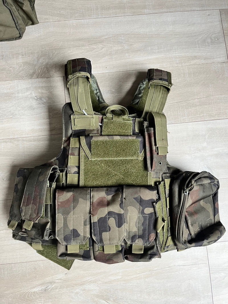 Image 1 pour Camo vest (Merk onbekend) + extra pouches