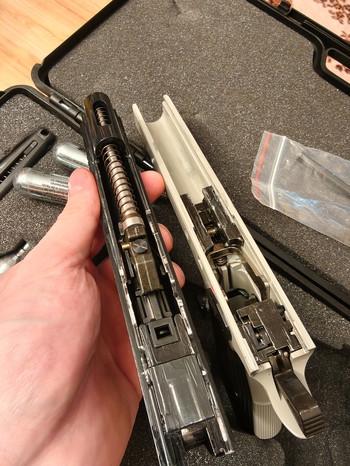 Afbeelding 4 van CZ Shadow 2 with 2x Co2 Mags + Original CZ Case