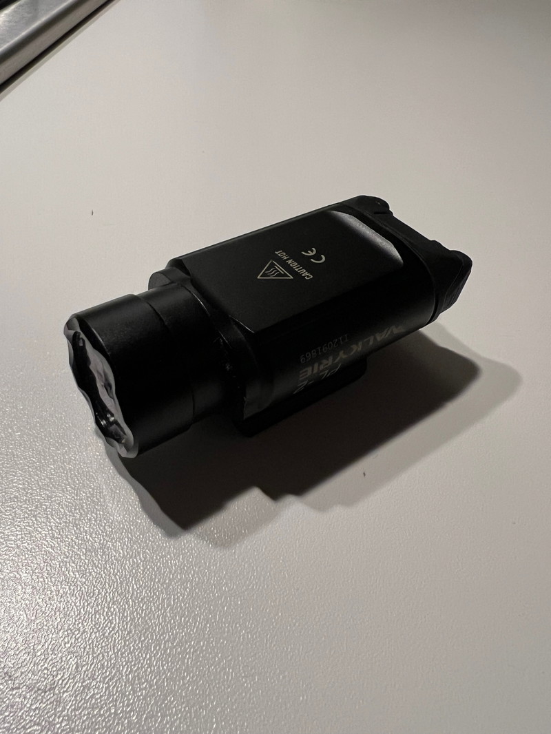 Image 1 for Olight valkery pl2 (working but shot glas)
