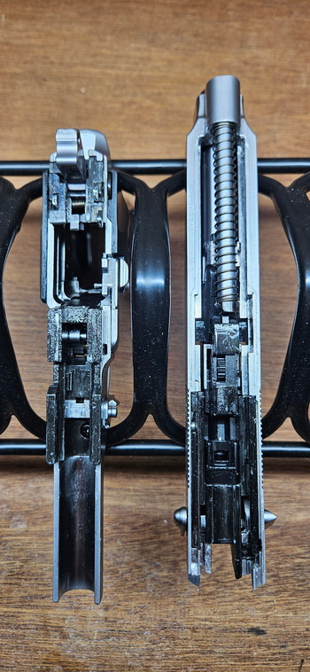 Bild 2 für WE Beretta M9A1 Silver GBB