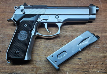 Bild 3 für WE Beretta M9A1 Silver GBB