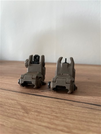 Image 2 for Flip up front/rear sight met front grip
