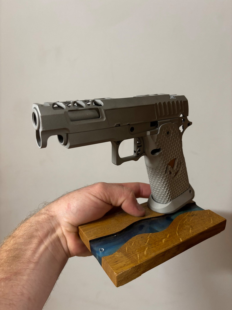 Afbeelding 1 van Hi capa frame set gecerakoted op kleur naar keuze