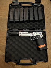 Bild für Fully custom hicapa met koffer