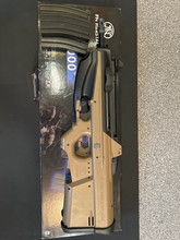 Bild für Cybergun FN Herstal F2000 met 3x mag