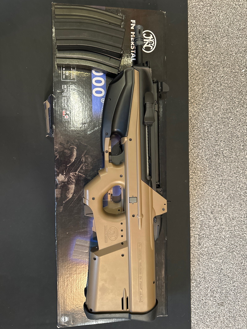 Bild 1 für Cybergun FN Herstal F2000 met 3x mag