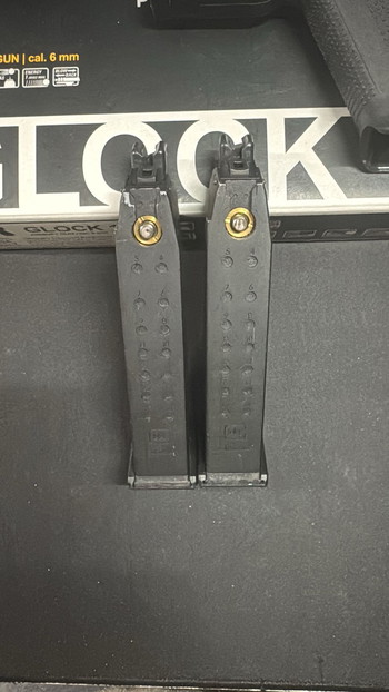 Bild 2 für Nieuwe Glock17 Gen5 met extra mag en molle holster