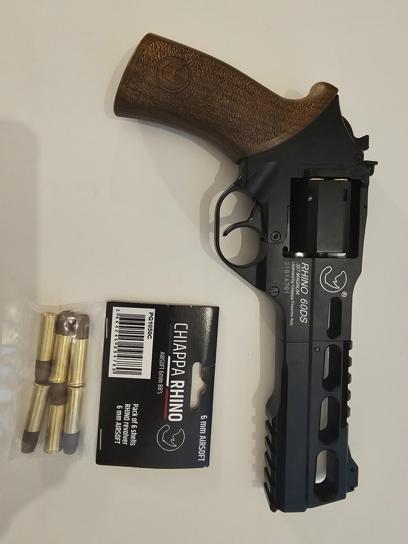 Afbeelding 1 van BO Chiappa Rhino 60DS c02 met extra shells