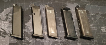 Afbeelding 2 van 5 glock magazijnen
