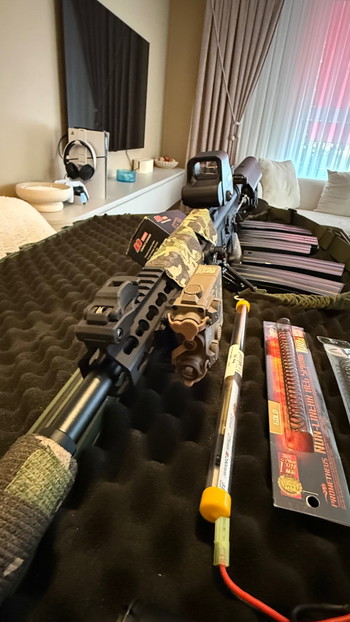Afbeelding 4 van (Cybergun) Colt  M4 Replica + Complete Advanced Starterspack