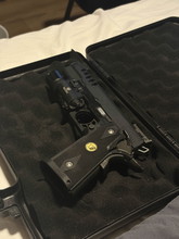 Bild für Hi-Capa 5.1 K | GBB | Full Metal | WE + X300 Flashlight + 2 mags