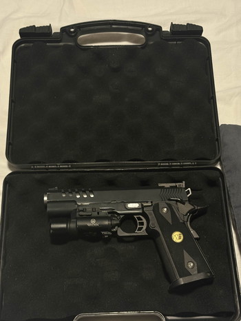 Bild 4 für Hi-Capa 5.1 K | GBB | Full Metal | WE + X300 Flashlight + 2 mags