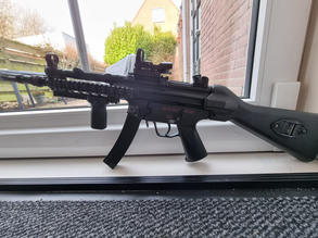 Bild für Cyma MP5 plus reddot, batterije(7.4V 2600mAH) 2 highcaps en 2 midcaps