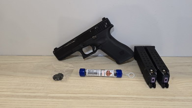 Image for Umarex Glock 17 Gen 5 incl. upgrades + 2 GBB magazijnen