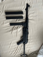 Bild für AGM MP40 AEG | 2 midcaps | 1 lowcap | 7,4v LiPo |