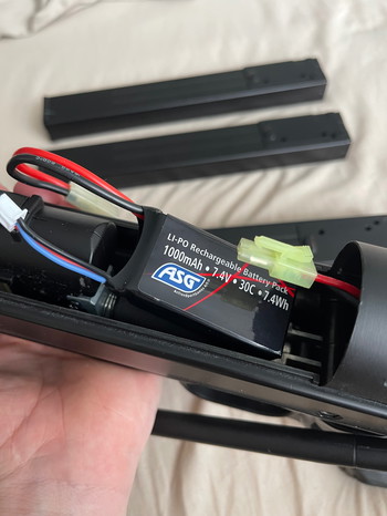 Imagen 3 de AGM MP40 AEG | 2 midcaps | 1 lowcap | 7,4v LiPo |