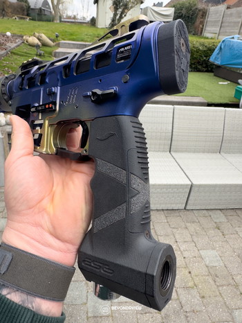 Bild 3 für Custom Monk M4 + Carbon Tank