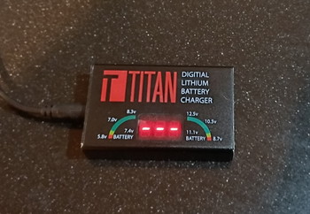 Image 2 pour Titan Digital Charger