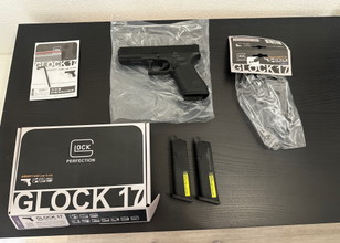 Afbeelding van Glock 17 Gen5 mit Zwei Magazinen