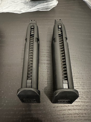 Bild 4 für Glock 17 Gen5 mit Zwei Magazinen