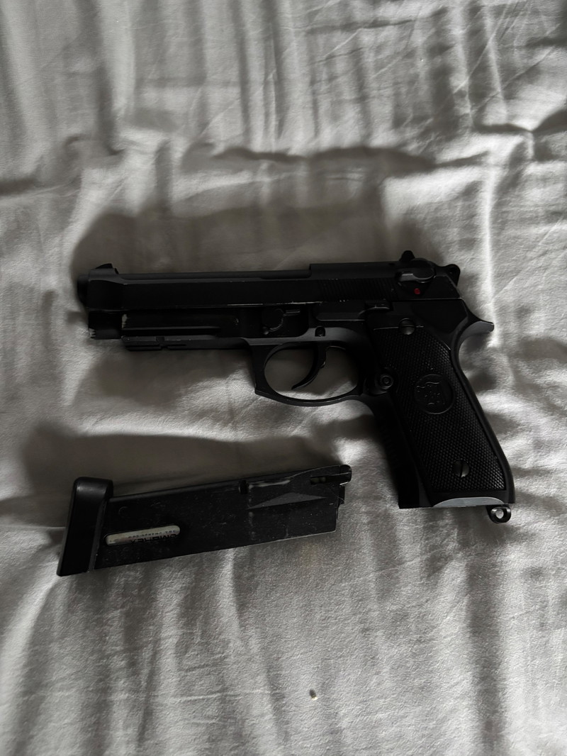 Afbeelding 1 van Kjw baretta m9