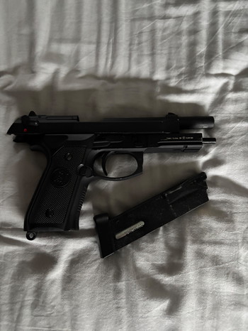 Afbeelding 3 van Kjw baretta m9