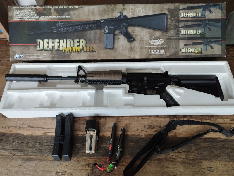 Image 1 for Zgan ASG M4 Defender Patrol RIS incl extras