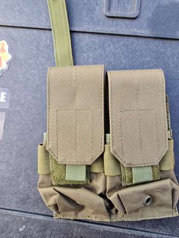 Afbeelding 2 van Tactische vest met admin pouch en 2 extra pouches