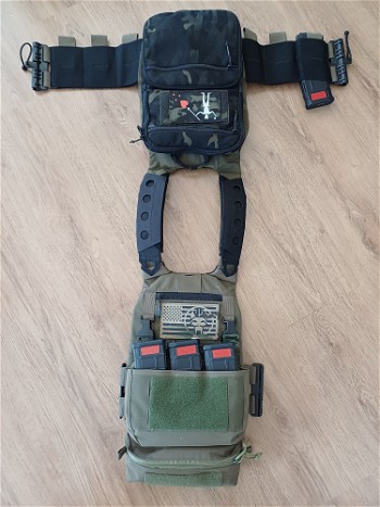 Afbeelding 3 van FERRO CONCEPTS V2 STYLE PLATE CARRIER  | COMPLETE SET | INCLUSIEF QUICK-RELEASE CLIPS & BACK PANEL