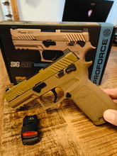 Image pour Sig Sauer M18 (PROFORCE) pistol side arm