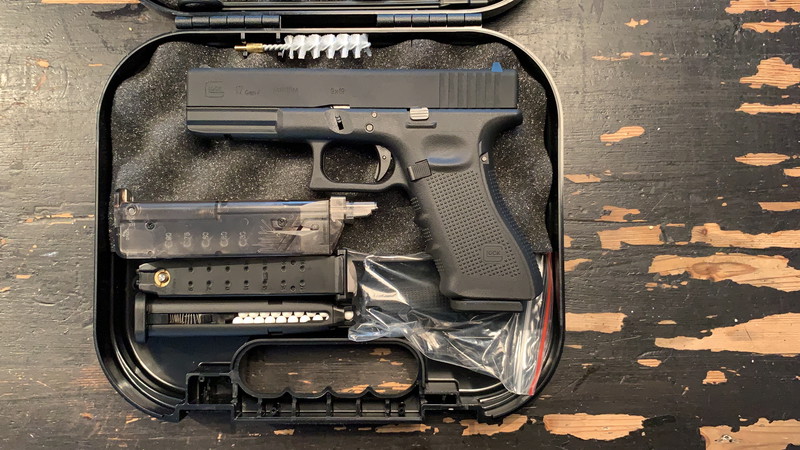 Image 1 pour 2 Glocks te koop Gen 4 en Gen3 als set