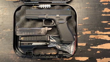 Image 2 pour 2 Glocks te koop Gen 4