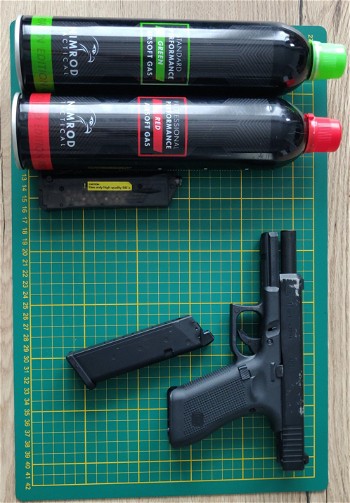 Image 2 for Glock 17 gen5 + Leg holster