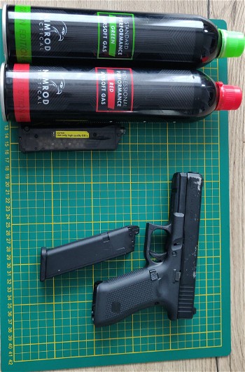 Image 3 for Glock 17 gen5 + Leg holster